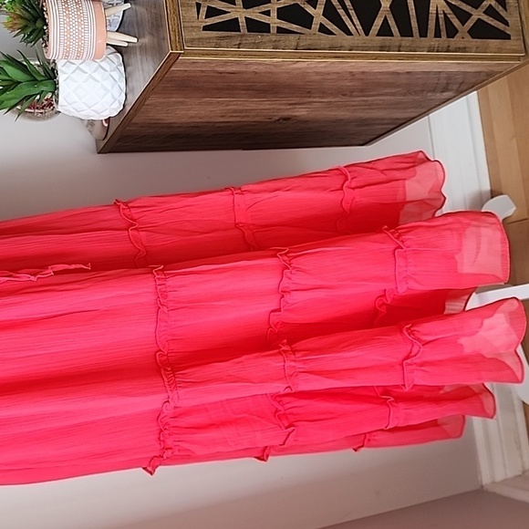 Trixxi - Gorgeous Pinky-Red Dress with Flouncy Tier - Picture 4 of 11